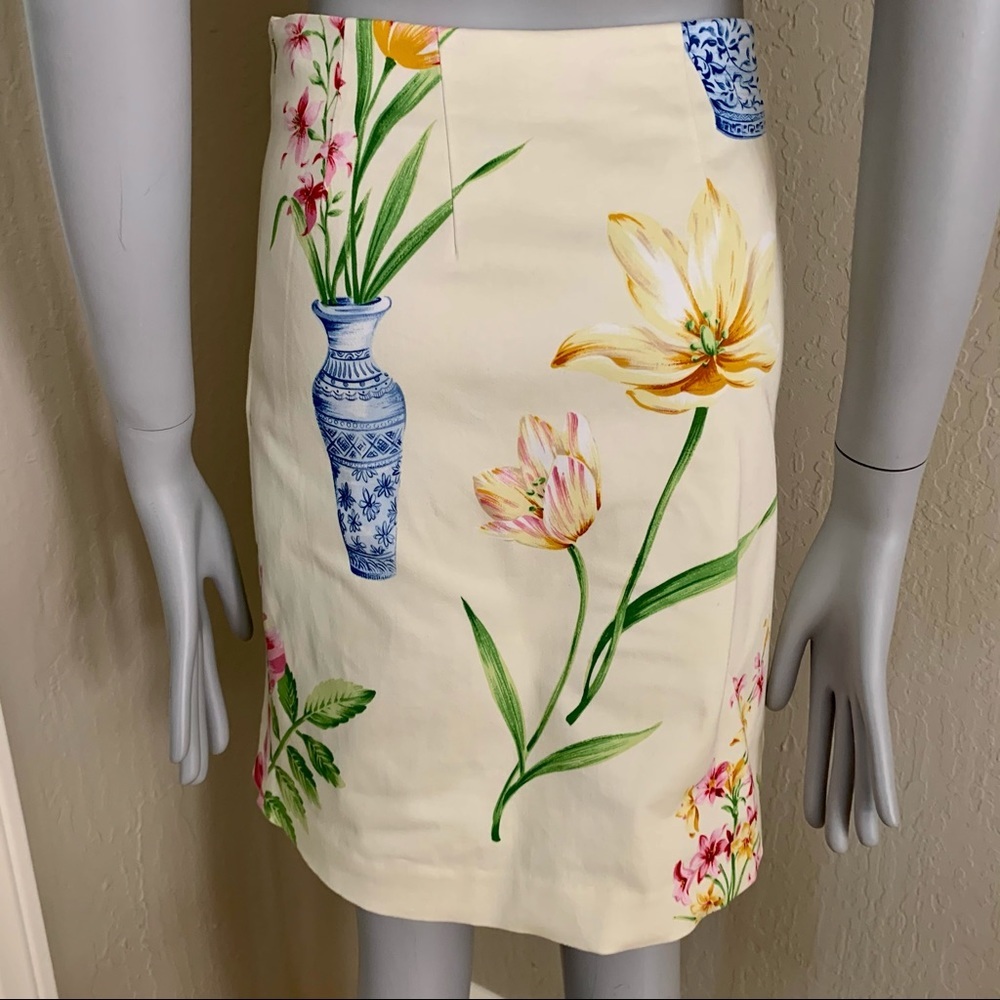 YUKA RESORT Floral Blue Vase Cotton Pencil Skirt - Picture 9 of 13